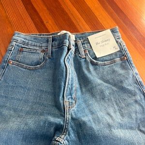 Abercrombie and fitch the super skinny high rise size 28